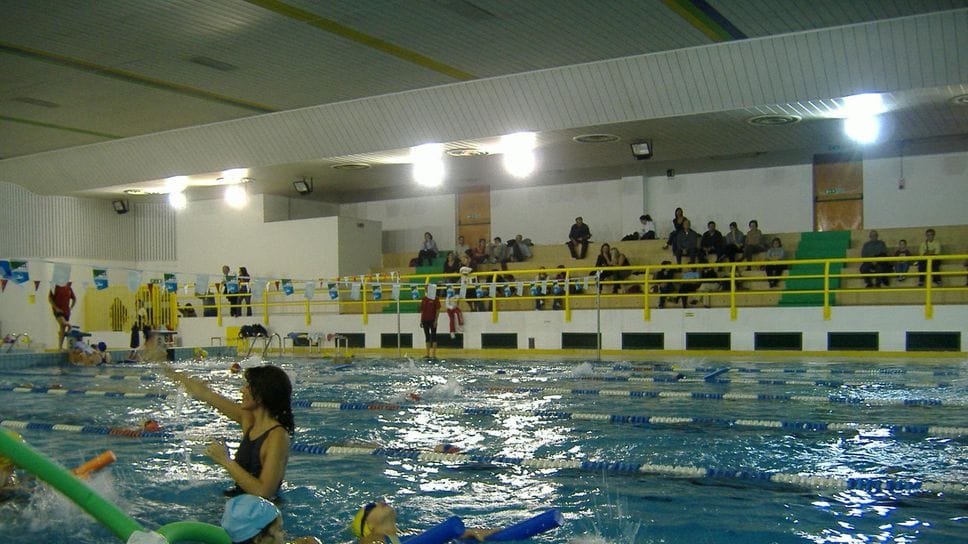 Paullo liquida le società di piscina e servizi