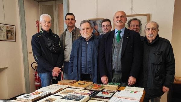 Umorismo e satira prima di Tik Tok: una storia di carta, talento e genialità