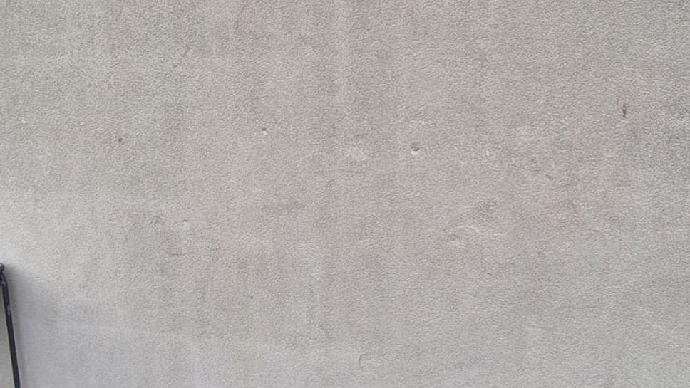 L’intonaco isolante danneggiato e destinato a spezzarsi