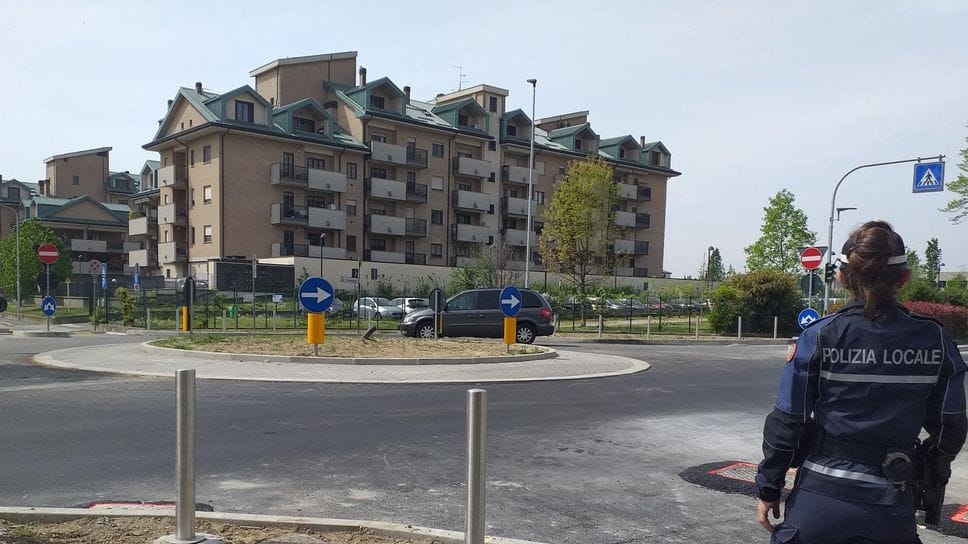 Melegnano, aperta la nuova rotonda su viale della Repubblica