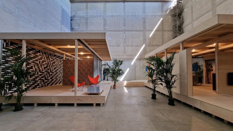 Rirkrit Tiravanija all’Hangar Bicocca: Un labirinto di culture