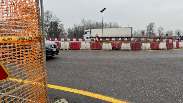 Viabilità “impazzita” sulla Paullese: cantieri infiniti e rischio incidenti