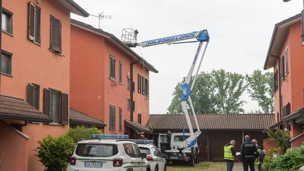 La zona dell’incidente sul lavoro con la gru utilizzata dall’operaio (Canali)