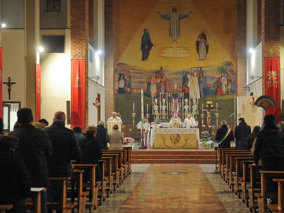 Il vescovo a Bargano per rinnovare l’appello instancabile a favore della pace