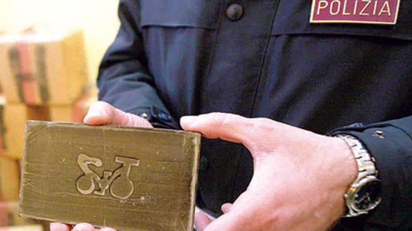 Aveva in casa 19 chili di hascisc: 50enne di Quartiano condannato a 4 anni e mezzo