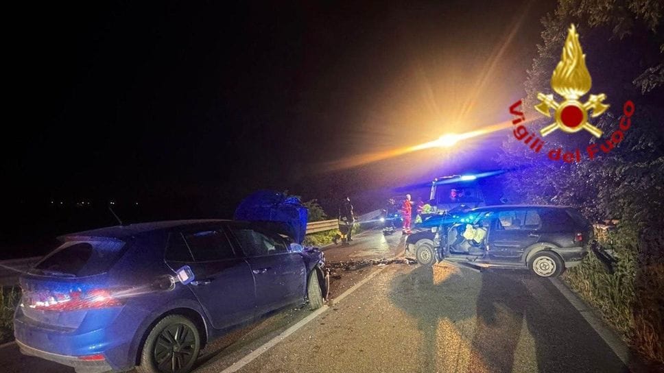 Schianto frontale tra Casale e Codogno: tre feriti e circolazione bloccata