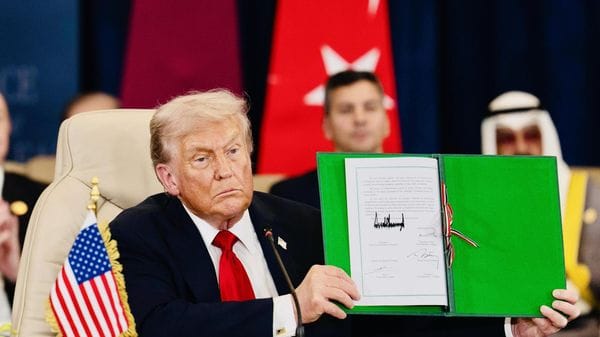 TRUMP «Ci troviamo nel territorio del delirio di onnipotenza»