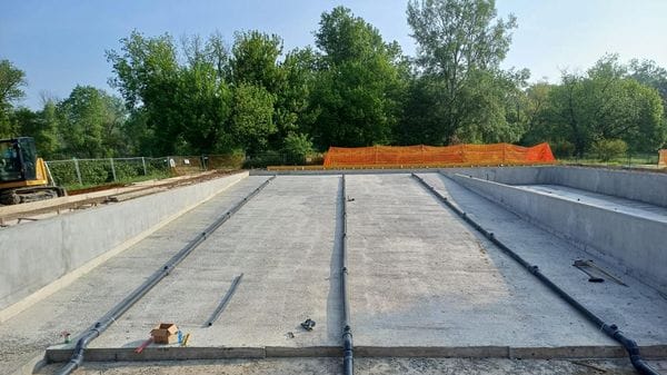 Belgiardino, ripartiti i lavori sulla vasca degli adulti in vista dell’estate 2026