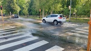 Fiume d’acqua in strada: viale Dalmazia allagato