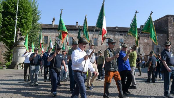 In festa gli alpini di Melegnano-Vizzolo-Mediglia all’ombra del castello
