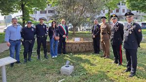 Un cippo ricorda i soldati britannici imprigionati nel 1943