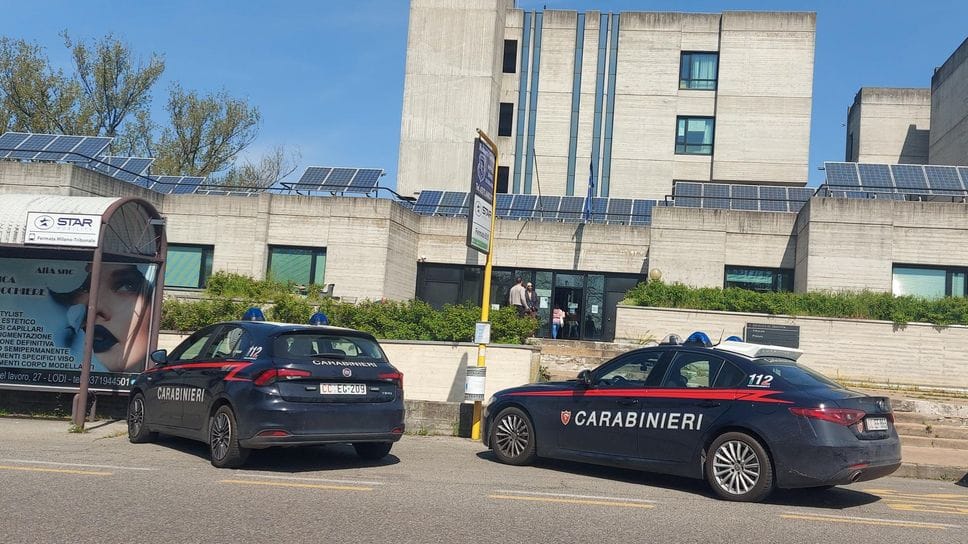 Villanova, chiama i carabinieri a casa sua poi finisce arrestato per resistenza