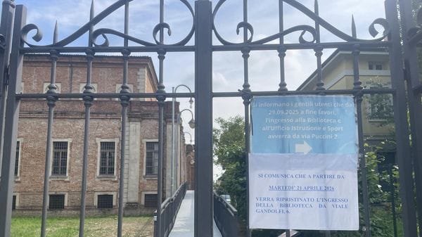 Ex Soave, riapre oggi, 21 aprile, la rampa di accesso a biblioteca e ufficio istruzione