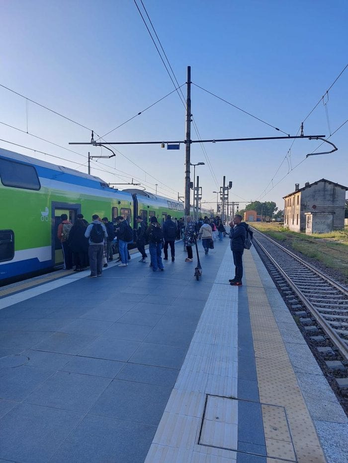 Codogno: treni in forte ritardo per un passaggio a livello guasto