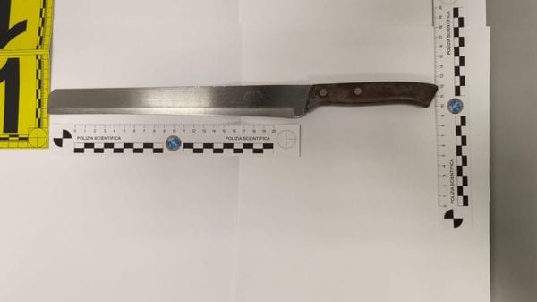 Incontri a luci rosse, ricatti e coltellate: arrestato un 27enne