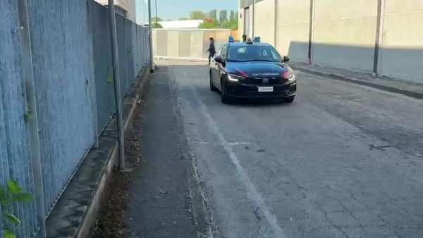 Commando assalta nella notte una pelletteria di San Donato