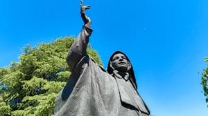Papa Leone XIV a Sant’Angelo, un dono speciale da Santa Cabrini VIDEO