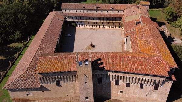 Redditi: Maccastorna prima in Italia