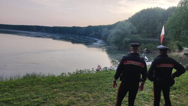 Ripescato un cadavere dal Po: niente documenti, né segni di violenza
