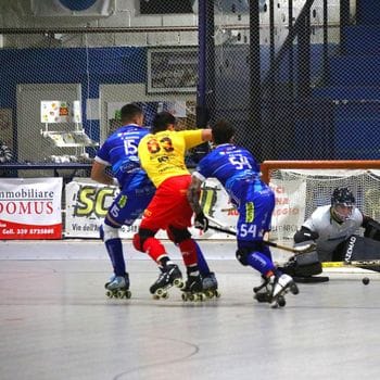 HOCKEY Iniziano i play off, per l’Amatori scatta il campionato del riscatto