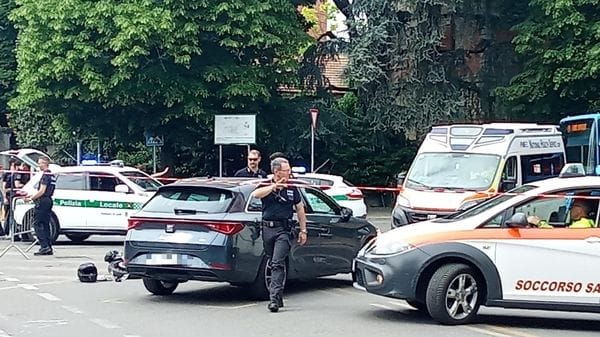 Un altro giovane in moto investito da un’auto