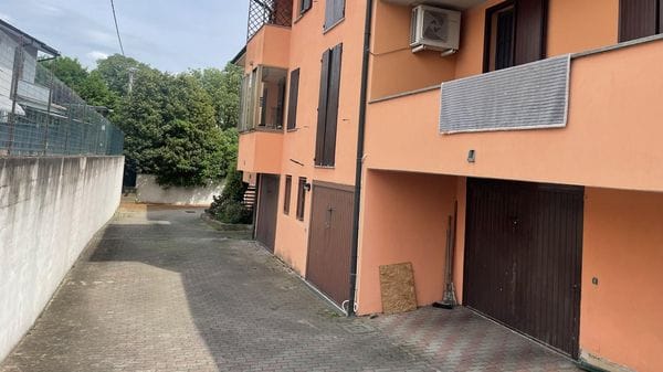 Una 77enne cade dal balcone, intervento immediato dei soccorsi