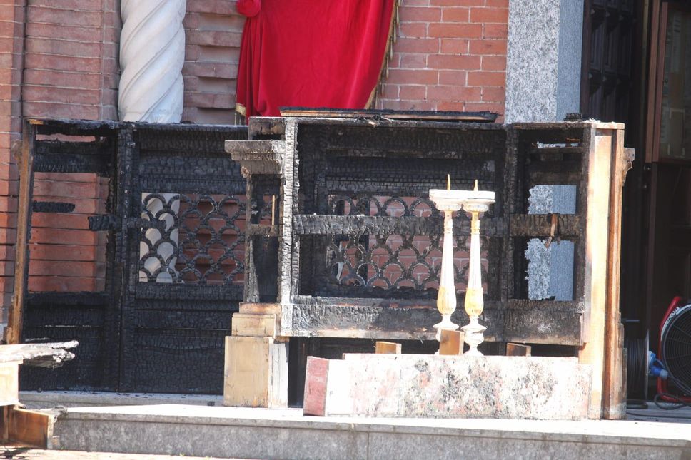 Fiamme all’interno del santuario di Ossago, intervengono i vigili del fuoco