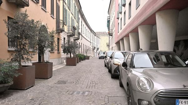 LODI CENTRO «Parcheggio abusivo e schiamazzi», appello al sindaco da via Gaffurio