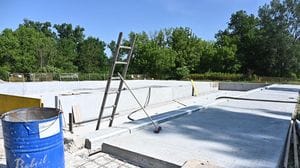 I lavori al Belgiardino procedono secondo i piani, il Broletto assicura che a giugno la piscina sarà aperta