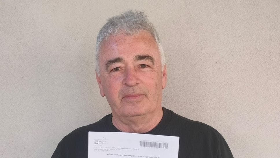 La visita agli occhi fissata tra 2 anni: «Ma io devo solo far leggere gli esami»