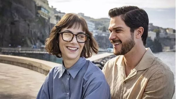 L’evento in tv si misura più sulla cronaca che sul romanzo. Di poesia nemmeno a parlarne. Intanto, ascoltiamo gli U2