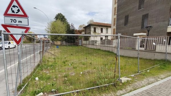 LODI «La bonifica del distributore persa nei meandri della burocrazia»