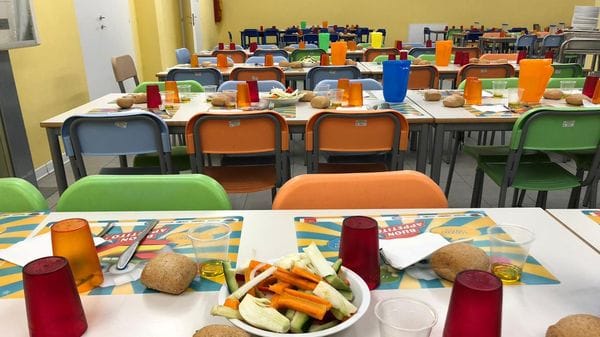 Zelo, è polemica feroce sulla mensa scolastica