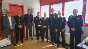 Il nuovo questore di Lodi Antonio Giuseppe Salvago accolto nella caserma dei carabinieri dal colonnello Alberto Cicognani