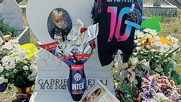  LODI  Rubati uovo di Pasqua e maglia dell’Inter dalla tomba del piccolo Gabriel