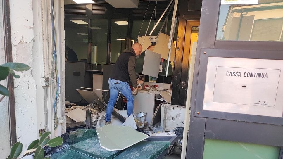 Banda del botto: interrogatorio del gip in teleconferenza per il 23enne evaso dal carcere di Lodi