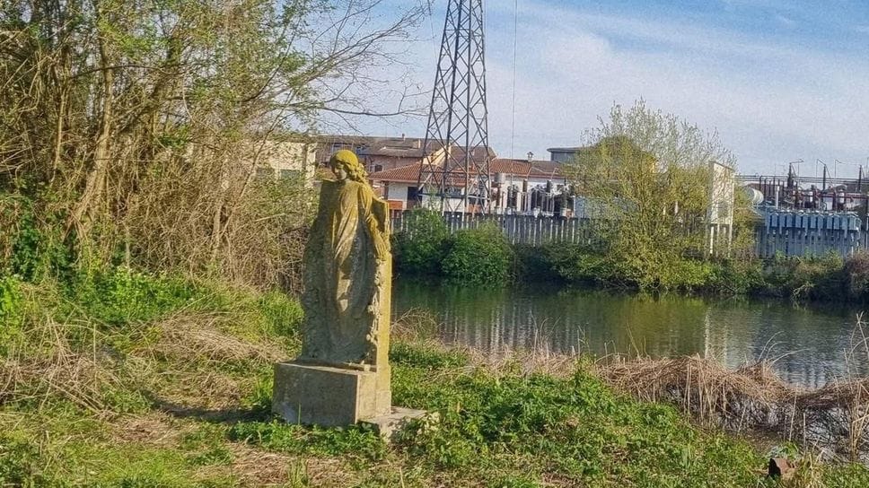 Sant’Angelo: ragazzo dilaniato a 16 anni da una bomba della guerra, ecco a chi è dedicato l’angelo sul Lambro