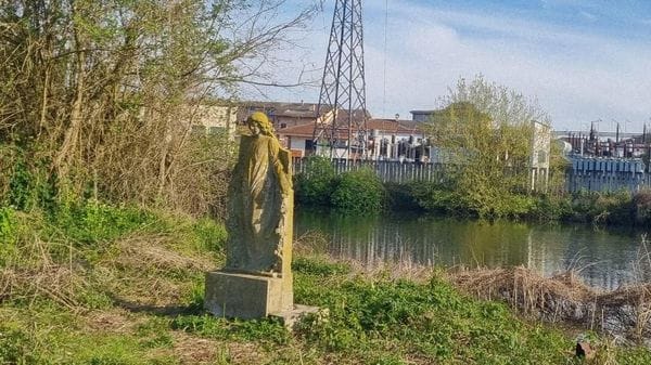 Sant’Angelo: ragazzo dilaniato a 16 anni da una bomba della guerra, ecco a chi è dedicato l’angelo sul Lambro