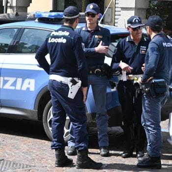 Spaccio e detenzione di sostanze nelle scuole di Lodi, denunciato un 16enne