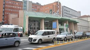 Non ce l’ha fatta il 90enne travolto davanti all’ospedale di Lodi