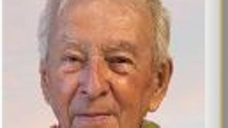 90enne morto dopo l’investimento davanti al Maggiore: denunciato l’autista del furgone, non si era fermato