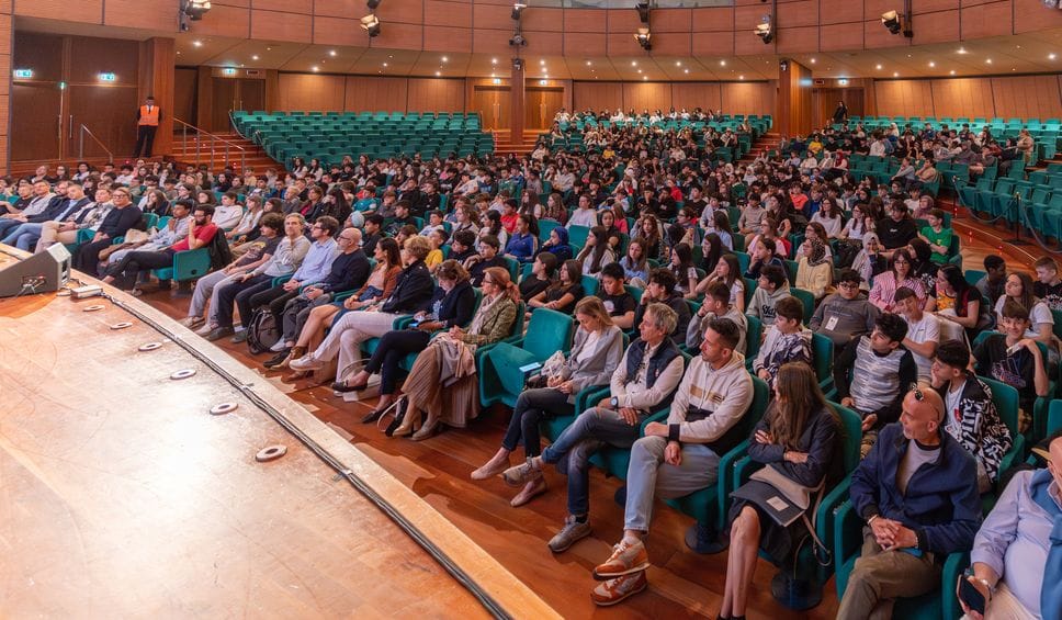 L’artigiano moderno è come un artista: 400 studenti all’Auditorium Bpl - Il video