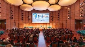 L’artigiano moderno è come un artista: 400 studenti all’Auditorium Bpl - Il video