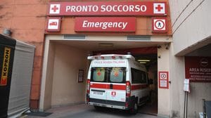 Lodi, barista aggredito da un cliente finisce in ospedale