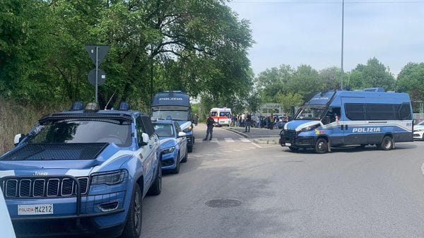 San Donato: il boschetto di Rogoredo ancora al setaccio, controllati 143 veicoli e 111 persone