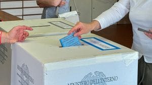 Amministrative, l’affluenza alle 12 nei tre comuni al voto: Borgo, Merlino e Miradolo