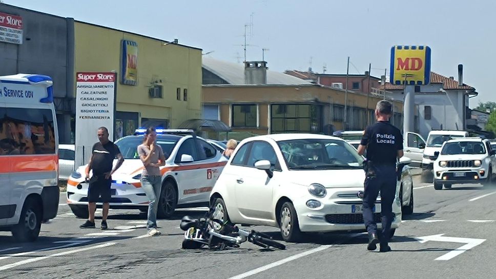 Ciclisti investiti nelle vie Cavallotti di Lodi e di Casale, traumi e fratture