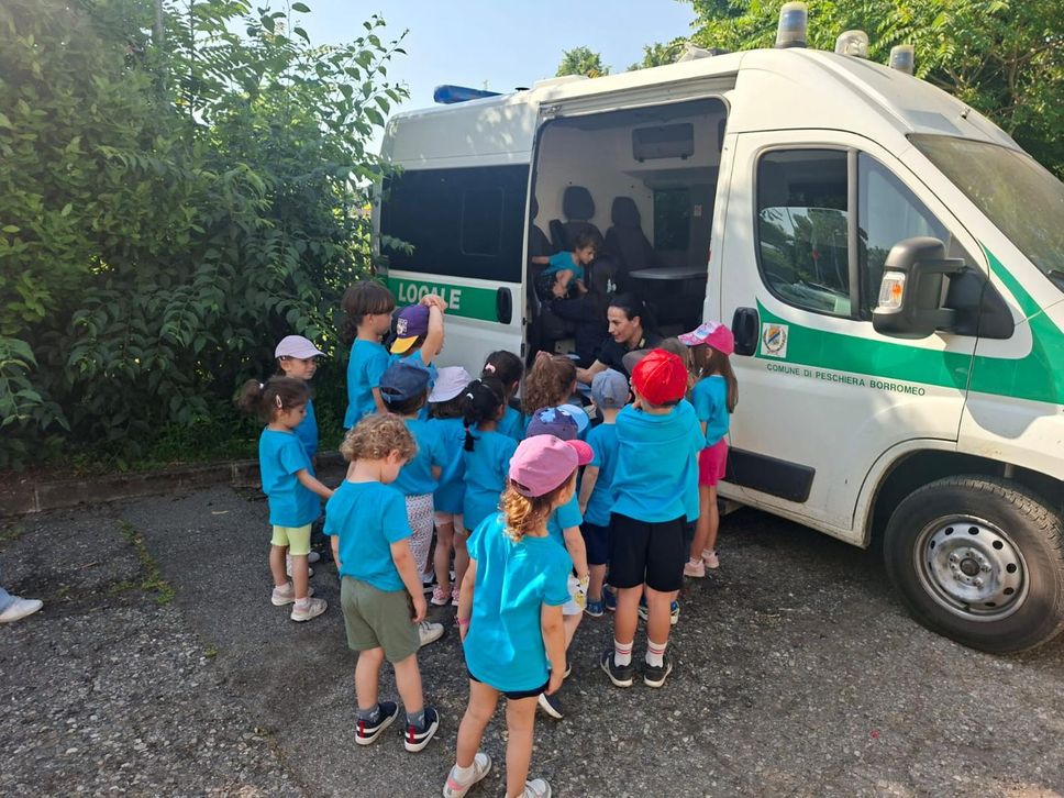 Piccoli esploratori alla scoperta della polizia locale