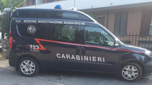 Melegnano: donna ferita grave in casa, arriva la Scientifica dei carabinieri