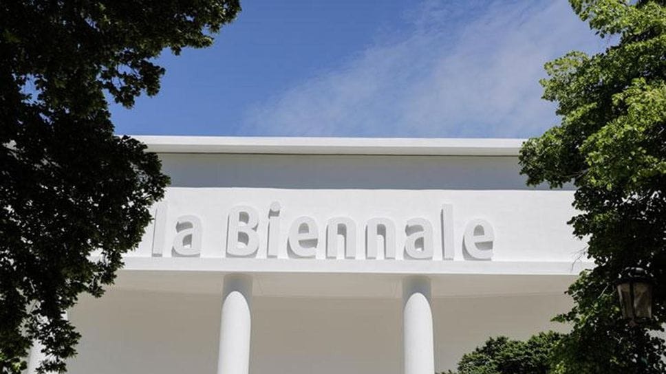 A pochi giorni dalla più enigmatica e imprevedibile Biennale Arte del nuovo millennio